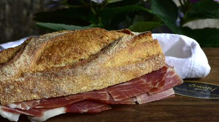 Bocadillo Jam&oacute;n Selecta