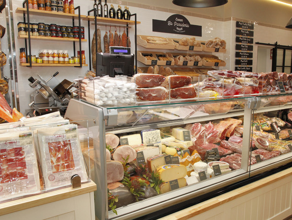 Zona Charcuter&iacute;a Coren Grill Estaci&oacute;n Ourense.jpg