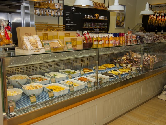 Mostrador Comidas Preparadas Coren Grill Bala&iacute;dos Vigo.jpg