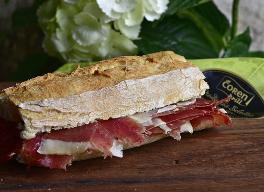 Bocadillo Ib&eacute;rico.jpg